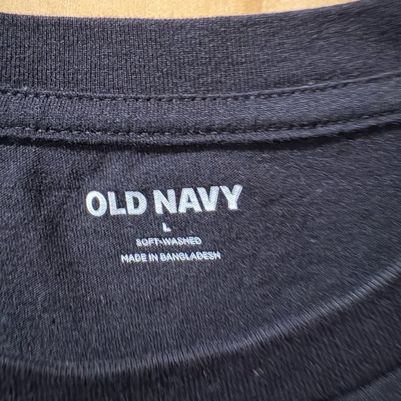 Old Navy navy blue T-shirt with green palm trees - Picture 2 of 7